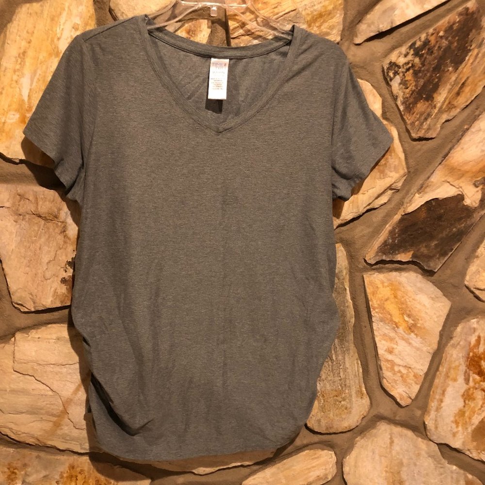 Maternity tee